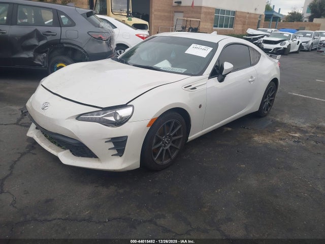 JF1ZNAA12L8753661 Toyota 86