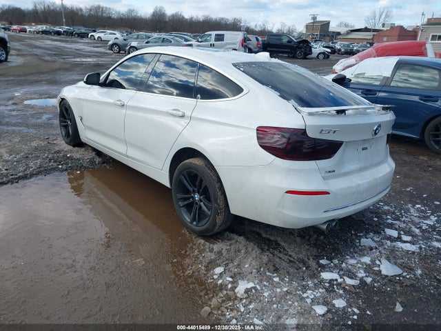 2018 BMW 330I GRAN TURISMO WBA8Z9C5XJB220043 Photo 2