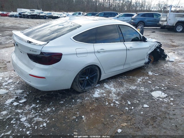 2018 BMW 330I GRAN TURISMO WBA8Z9C5XJB220043 Photo 3