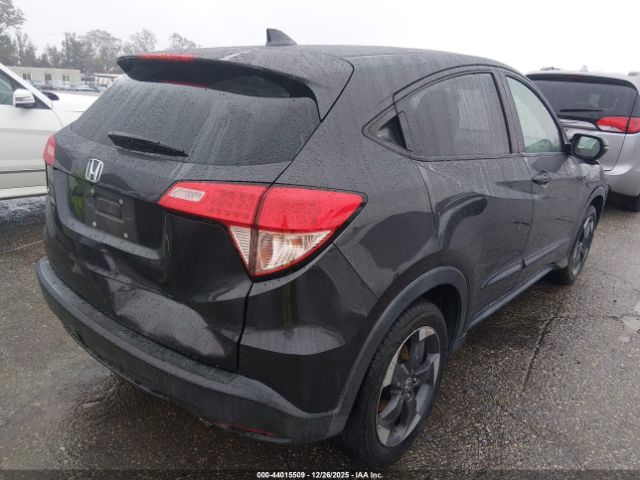 2018 HONDA HR-V 3CZRU5H55JG702363 Photo 3
