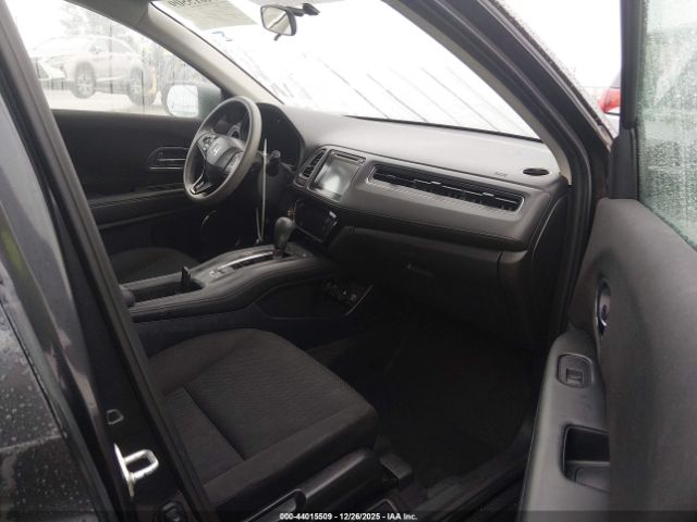 2018 HONDA HR-V 3CZRU5H55JG702363 Photo 4