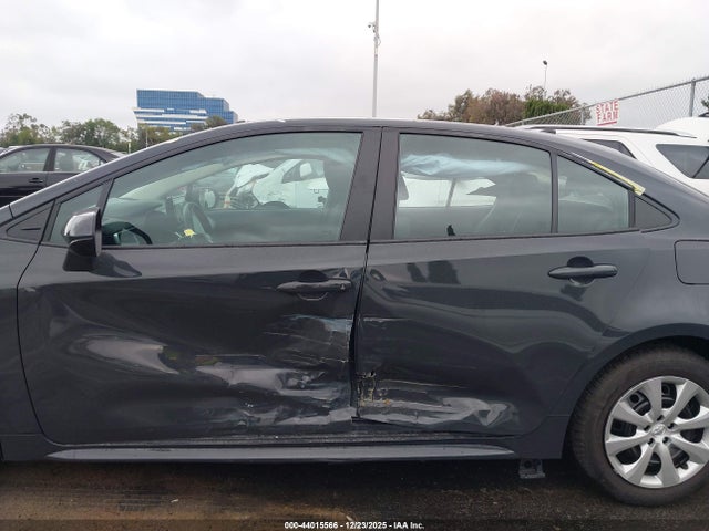 5YFB4MDE3SP349432 Toyota COROLLA LE