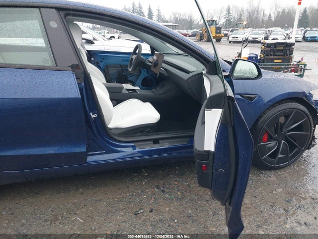 2025 TESLA MODEL 3 5YJ3E1ET8SF973817 Photo 4