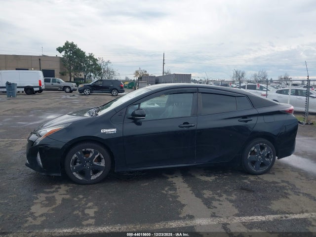 JTDKARFU7G3015804 Toyota Prius Four Touring