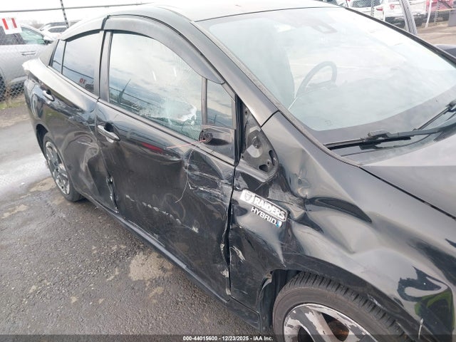 JTDKARFU7G3015804 Toyota Prius Four Touring