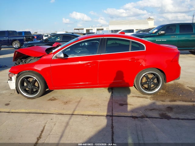 Volvo S60 T6 Drive-e R-design Platinum 2016 YV149MTS4G2415519 Image 14