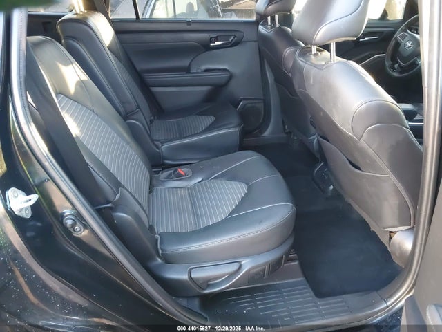 5TDLZRAH3NS134856 Toyota Highlander Xse