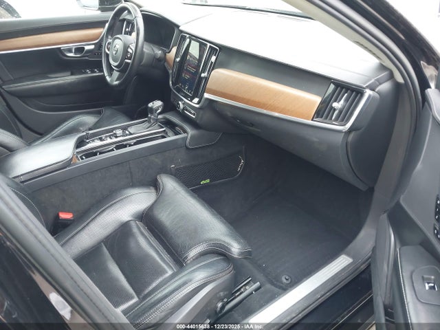 LVY992ML8JP038901 Volvo S90 T6 Inscription