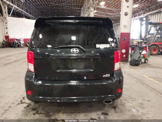 Scion XB 2015 JTLZE4FE9FJ070719 Image 17
