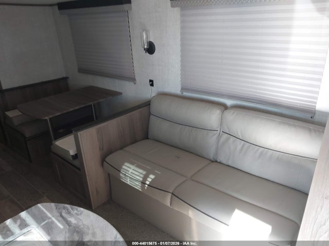 1NL1G3324M1145048 King 279