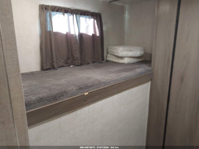 1NL1G3324M1145048 King 279