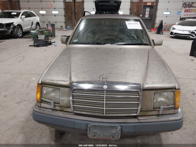 1990 MERCEDES-BENZ 300 WDBEA30D9LB270505 Photo 5