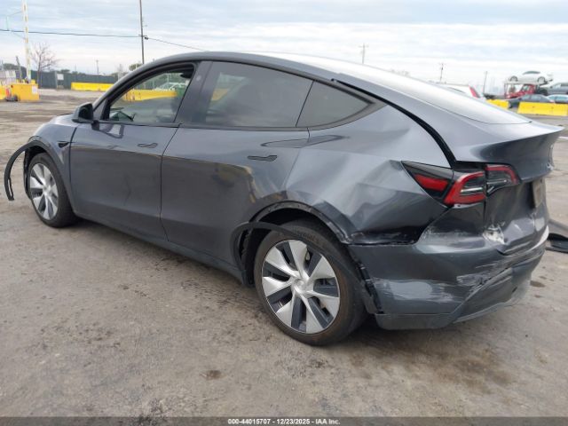 2023 TESLA MODEL Y 7SAYGAEE4PF839169 Photo 2
