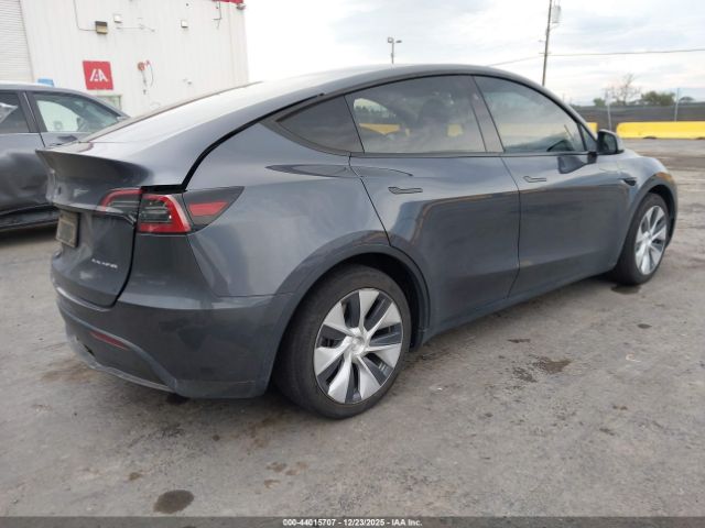 2023 TESLA MODEL Y 7SAYGAEE4PF839169 Photo 3