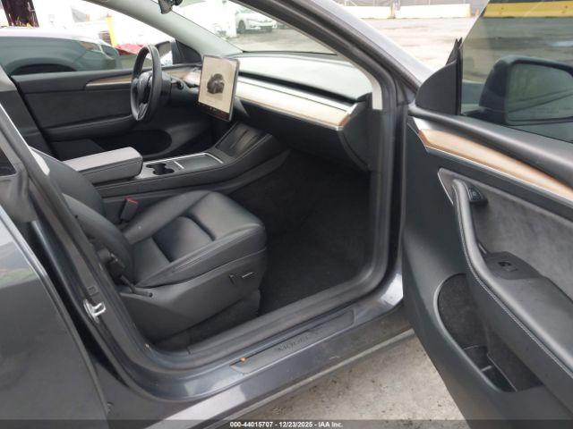 2023 TESLA MODEL Y 7SAYGAEE4PF839169 Photo 4