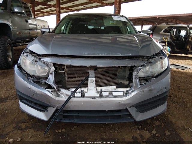 2HGFC2F54JH528543 Honda Civic Lx
