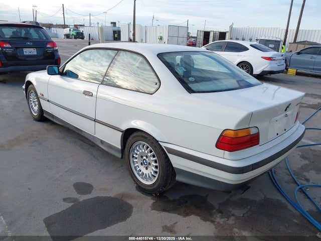 1995 BMW 325 WBABF4323SEK17377 Photo 2