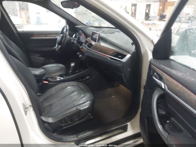 2016 BMW X1 WBXHT3Z31G4A51802 Photo 4