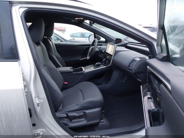 Toyota BZ4X XLE 2025 JTMAAAAA7SA073829 Image 19
