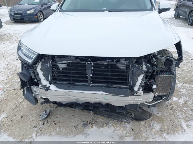 2017 AUDI Q7 WA1LAAF70HD035866 Photo 5