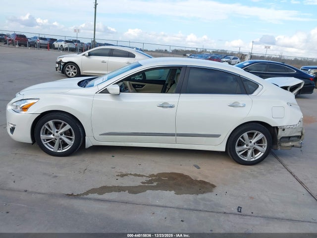 Nissan Altima 2.5 S 2015 1N4AL3AP7FC286872 Image 14