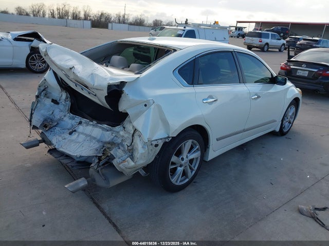 Nissan Altima 2.5 S 2015 1N4AL3AP7FC286872 Image 4