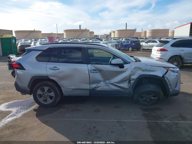 Toyota Rav4 Xle 2022 JTMP1RFV8NJ040458 Image 12