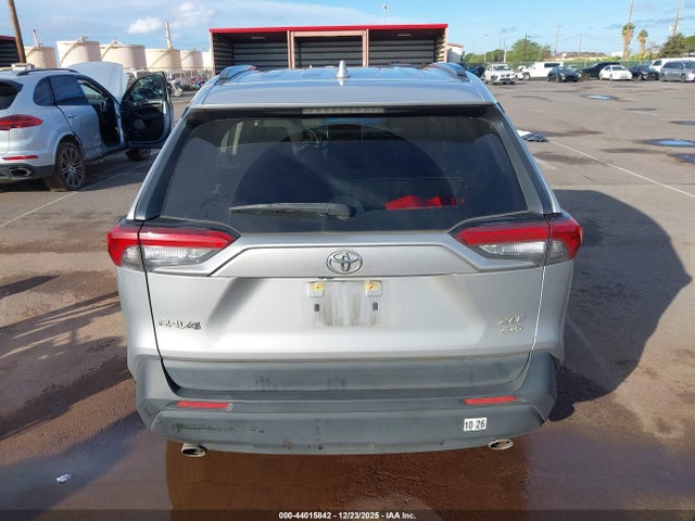 Toyota Rav4 Xle 2022 JTMP1RFV8NJ040458 Image 15