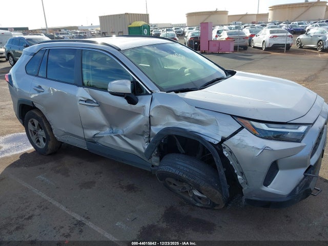 Toyota Rav4 Xle 2022 JTMP1RFV8NJ040458 Image 6
