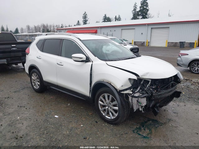 Nissan ROGUE SV 2017 JN8AT2MT2HW151625 Image 1