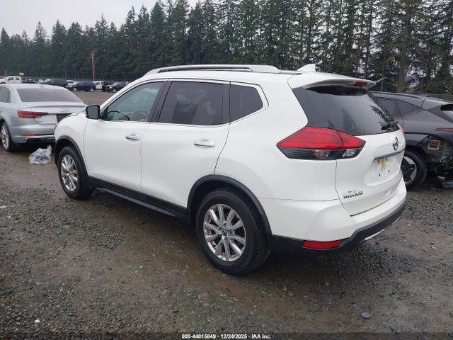 Nissan ROGUE SV 2017 JN8AT2MT2HW151625 Image 3