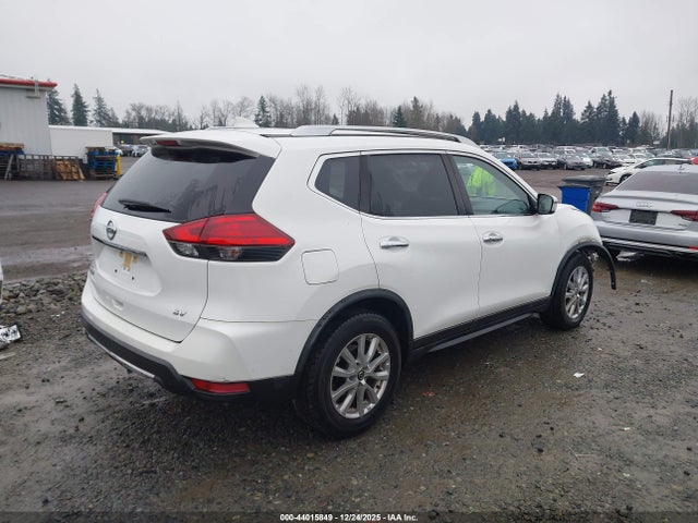 Nissan ROGUE SV 2017 JN8AT2MT2HW151625 Image 4
