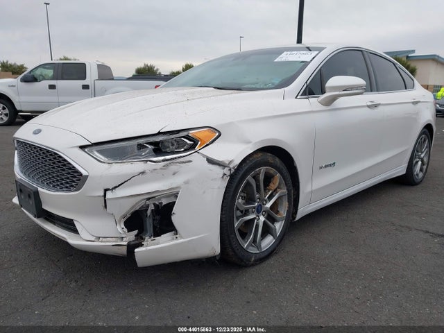 3FA6P0RU9KR175450 Ford Fusion Hybrid Titanium