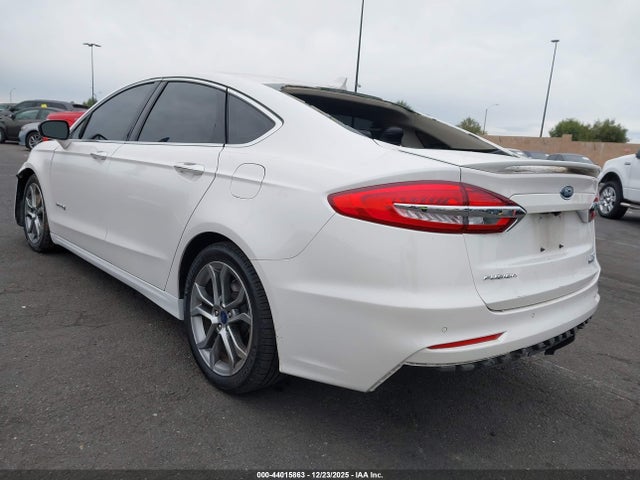 3FA6P0RU9KR175450 Ford Fusion Hybrid Titanium