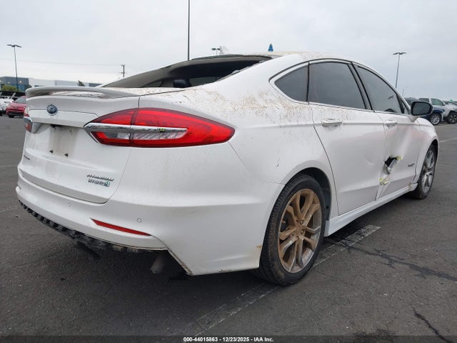 3FA6P0RU9KR175450 Ford Fusion Hybrid Titanium