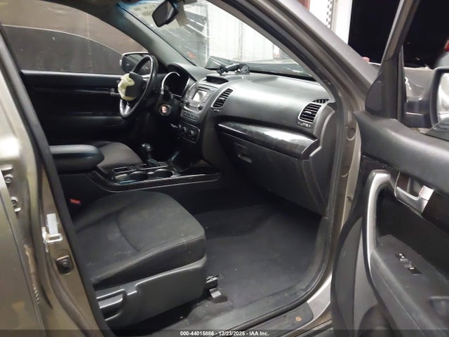5XYKT3A68EG479368 KIA SORENTO LX