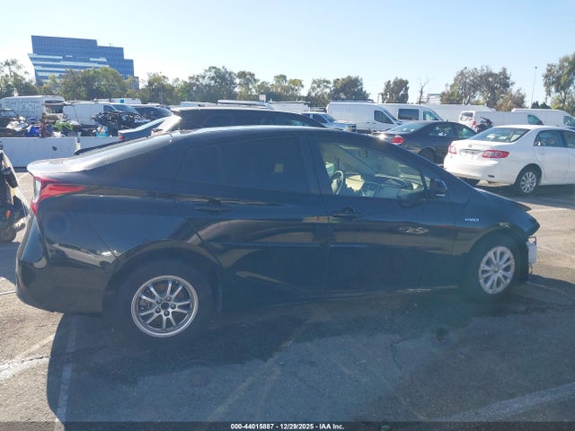 JTDKARFU6L3111272 Toyota Prius Le