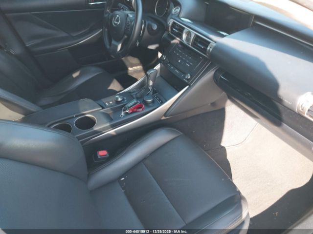 2016 LEXUS IS 200T JTHBA1D23G5021346 Photo 4