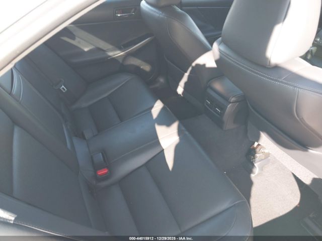 2016 LEXUS IS 200T JTHBA1D23G5021346 Photo 7