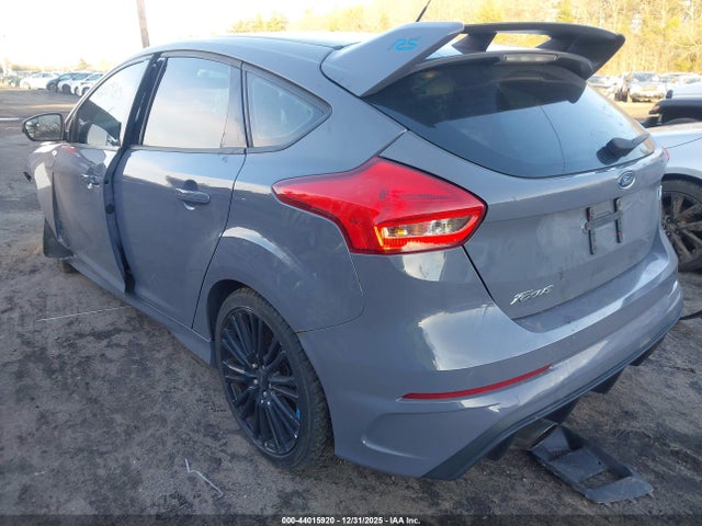 2017 FORD FOCUS RS WF0DP3TH6H4121102 Photo 2