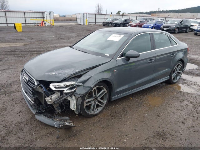 2017 AUDI A3 WAUJ8GFF8H1047670 Photo 1