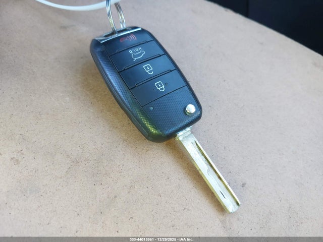 5XYPG4A31KG432409 KIA Sorento 2.4l Lx