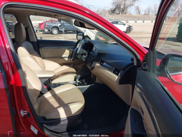 2019 MITSUBISHI OUTLANDER JA4AZ3A3XKZ006952 Photo 4