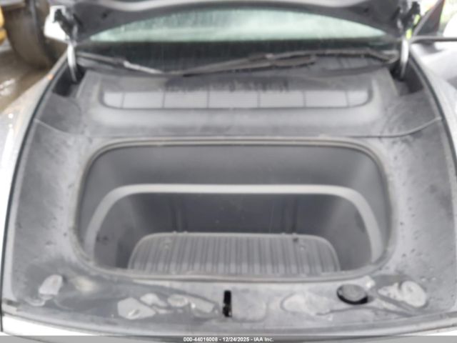 2026 TESLA MODEL Y 7SAYGDED8TF427808 Photo 9