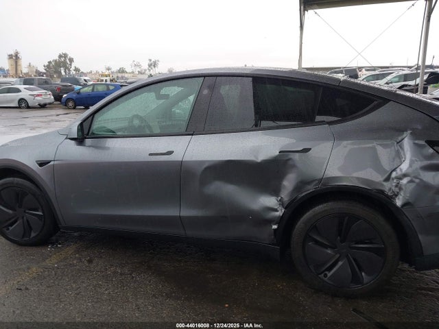 7SAYGDED8TF427808 Tesla Model Y