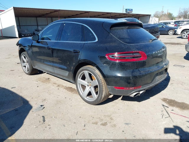 2018 PORSCHE MACAN WP1AB2A53JLB30504 Photo 2