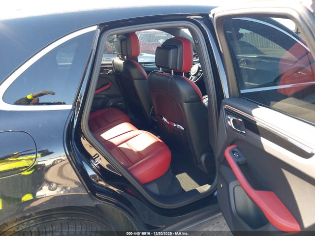2018 PORSCHE MACAN WP1AB2A53JLB30504 Photo 7