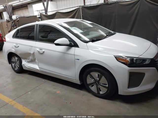 KMHC65LC8KU131313 Hyundai Ioniq Hybrid Blue