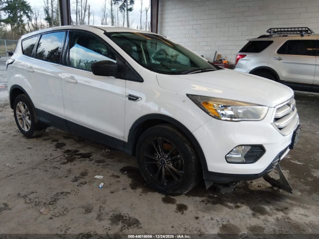 2017 FORD ESCAPE 1FMCU0G91HUB82149 Photo 0