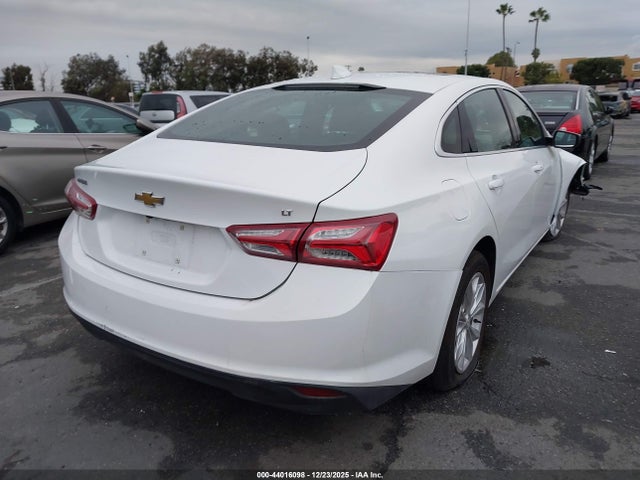 1G1ZD5ST6NF127963 Chevrolet Malibu Fwd Lt